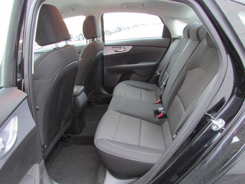 Used 2024 Kia Forte LXS image 4