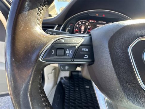 Used 2017 Audi Q7 3.0T Premium Plus w/ Premium Plus Package image 29