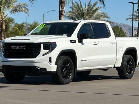 Used 2023 GMC Sierra 1500 Elevation w/ X31 Off-Road Package AWD/4WD image 8