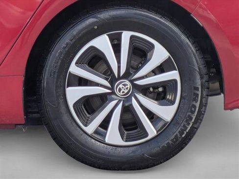Used 2019 Toyota Prius Prime Premium image 24
