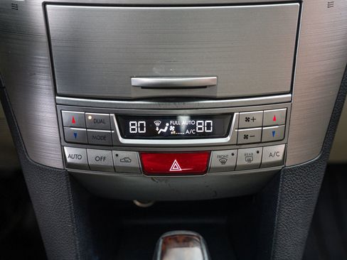 Used 2014 Subaru Legacy 2.5i Limited image 28