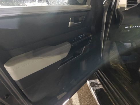 Used 2025 Toyota Tundra Limited image 7