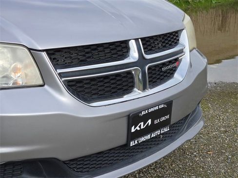 Used 2014 Dodge Grand Caravan SXT image 5