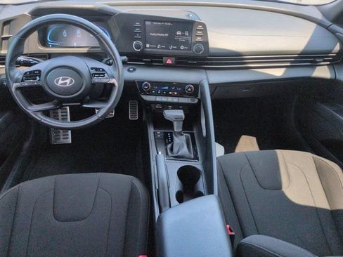 Certified 2025 Hyundai Elantra Sport FWD image 14