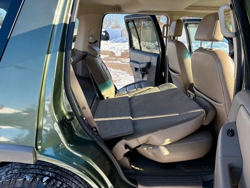 Used 2002 Ford Explorer XLT image 26