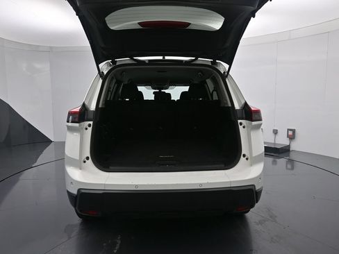 Certified 2024 Nissan Rogue S FWD image 24