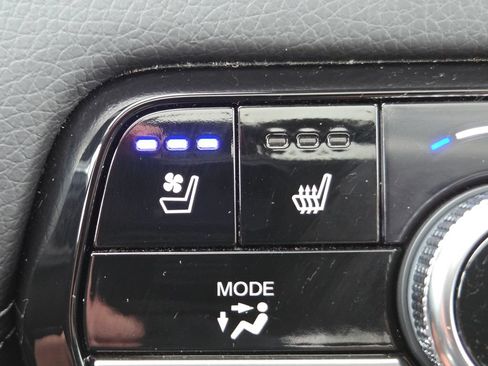 Used 2023 Honda Pilot Elite image 7