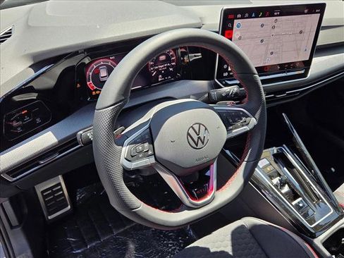 New 2025 Volkswagen Golf SE image 3