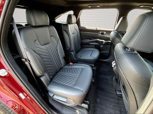 Used 2025 Kia Sorento SX Prestige image 24
