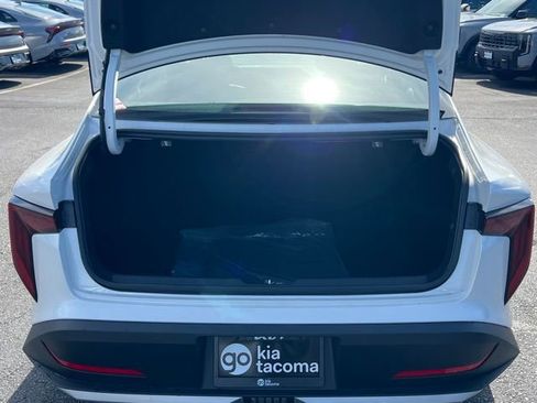 New 2026 Kia K4 FWD image 12