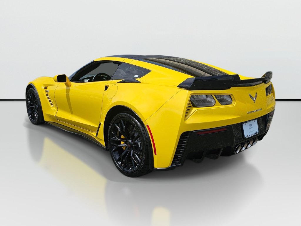Used 2016 Chevrolet Corvette Z06 w/ 3LZ Preferred Equipment Group RWD image 4