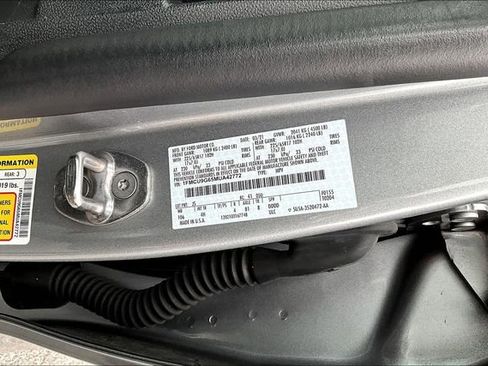 Used 2021 Ford Escape SE image 36