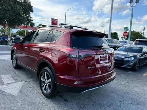 Used 2018 Toyota RAV4 XLE FWD image 8