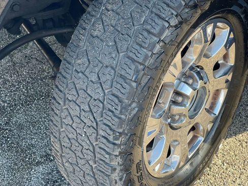 Used 2021 Ford F250 Lariat w/ Lariat Ultimate Package image 26