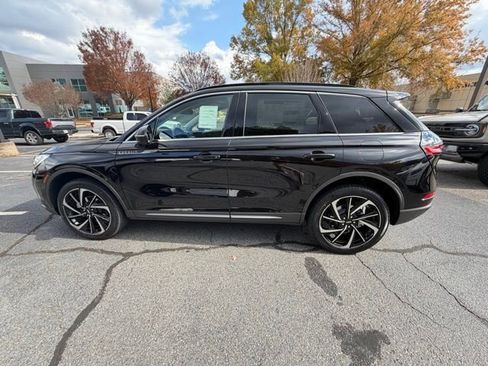 New 2026 Lincoln Corsair Reserve image 4