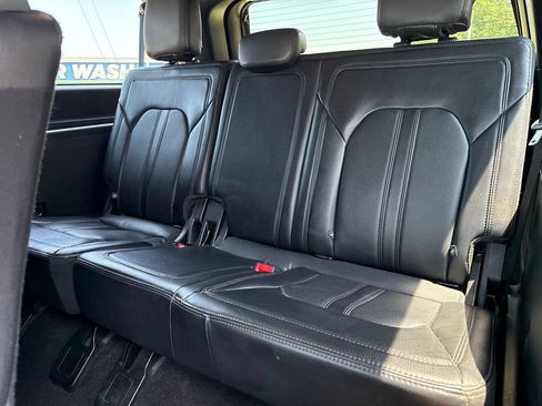 Used 2020 Ford Expedition Max Limited RWD image 28
