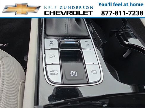 Used 2025 Hyundai Tucson SE image 27