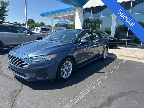 Used 2019 Ford Fusion SE FWD image 3