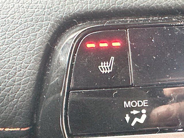 Used 2025 Honda Pilot Sport image 14