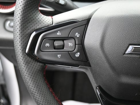 Certified 2025 Chevrolet Trax RS w/ Driver Confidence Package FWD image 12