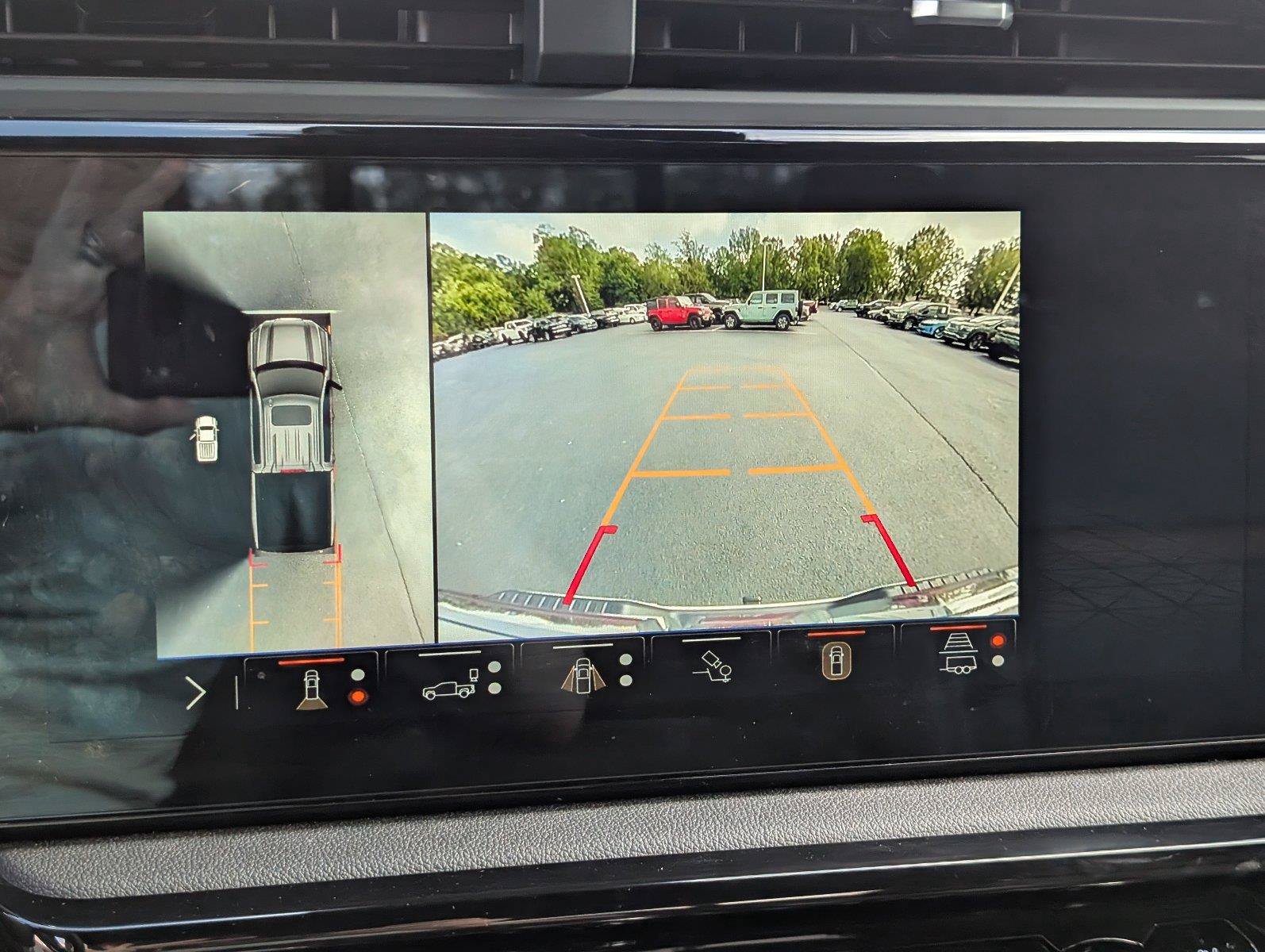 Used 2025 GMC Sierra 1500 AT4 w/ AT4 Premium Package AWD/4WD image 21
