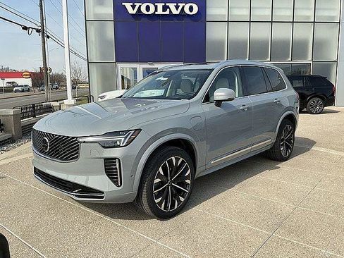 New 2026 Volvo XC90 T8 Ultra w/ Protection Package Premier AWD/4WD image 3