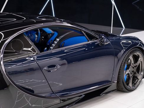 Used 2018 Bugatti Chiron image 11