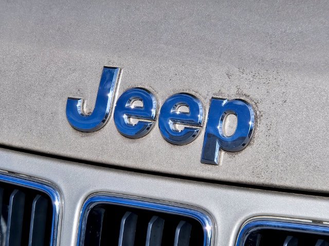 Used 2014 Jeep Grand Cherokee Laredo w/ Security & Convenience Group AWD/4WD image 13