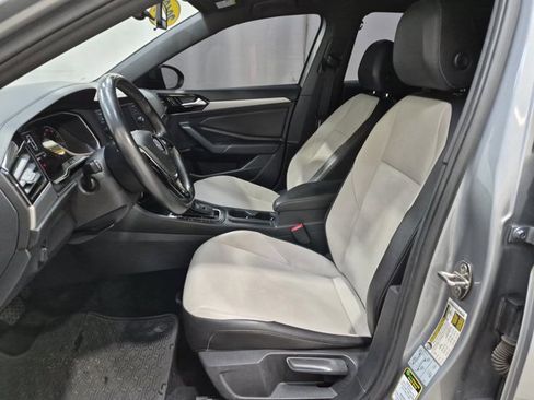 Used 2019 Volkswagen Jetta R-Line w/ R-Line Cold Weather Package FWD image 12