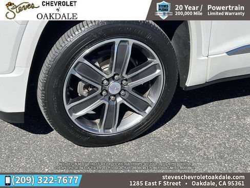 Certified 2019 GMC Acadia Denali w/ Technology Package image 38