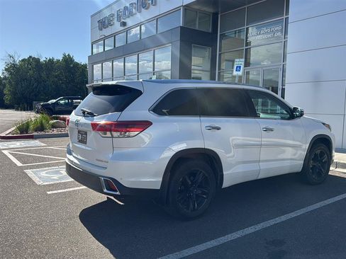 Used 2019 Toyota Highlander Limited Platinum AWD/4WD image 5