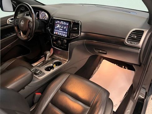 Used 2019 Jeep Grand Cherokee Limited AWD/4WD image 11