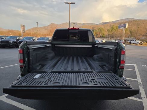Used 2023 Nissan Frontier SV w/ Technology Package image 6