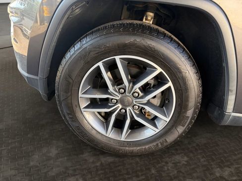 Used 2020 Jeep Grand Cherokee Limited AWD/4WD image 26