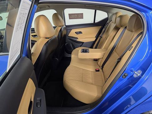 Used 2024 Nissan Sentra SV w/ SV Premium Package FWD image 21