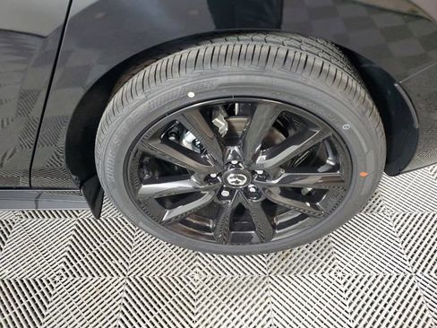 New 2026 MAZDA MAZDA3 Hatchback w/Premium Plus Pkg image 11