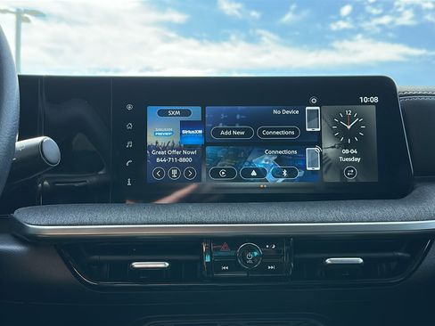 Certified 2025 Nissan Kicks SV AWD/4WD image 17
