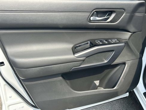 New 2026 Nissan Pathfinder SL AWD/4WD image 18