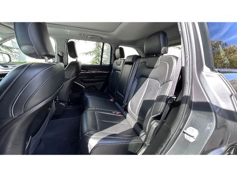 Used 2023 Jeep Grand Cherokee 4WD 4xe image 26