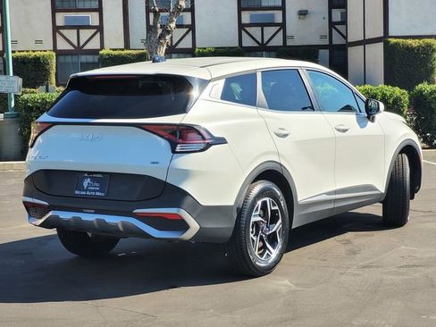 Used 2024 Kia Sportage LX AWD/4WD image 5