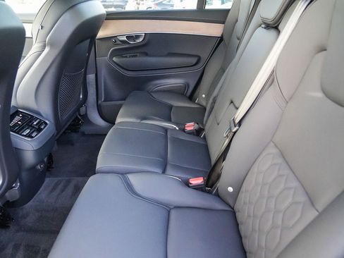 Used 2026 Volvo XC90 B5 Plus w/ Protection Package AWD/4WD image 21
