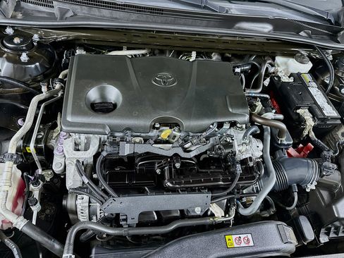 Used 2021 Toyota Camry XSE FWD image 31