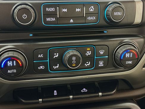 Used 2015 Chevrolet Silverado 1500 LTZ image 20