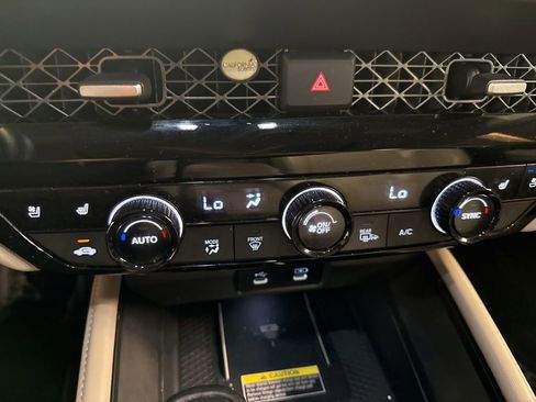 Used 2024 Honda Accord Touring image 15