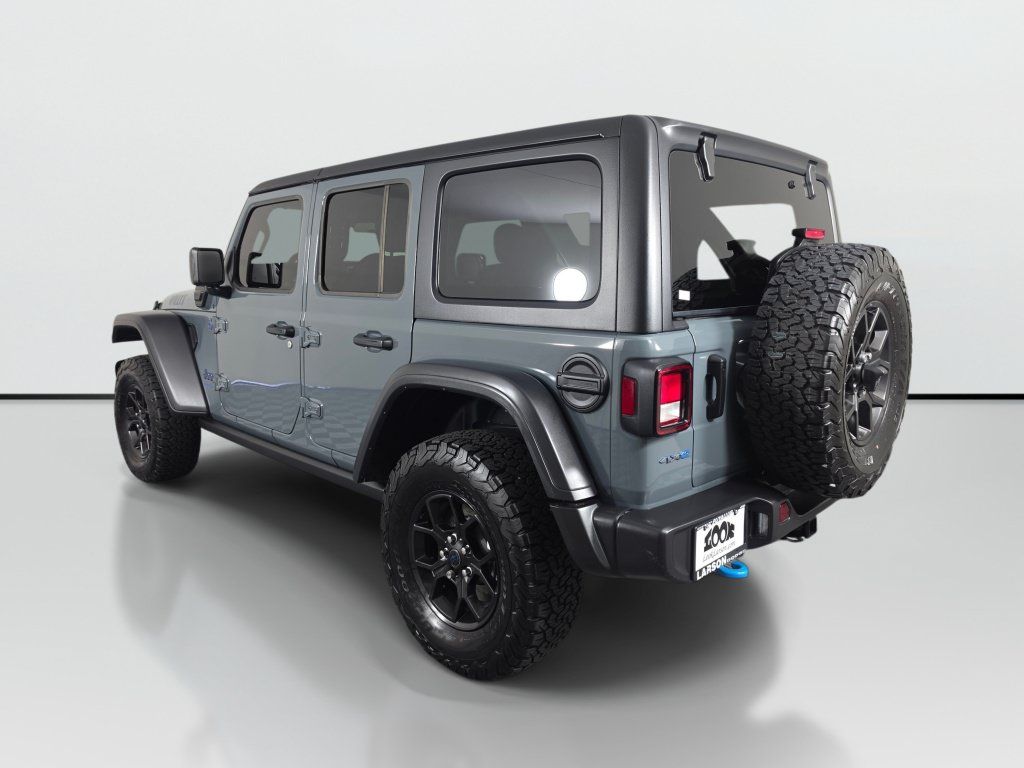 Used 2024 Jeep Wrangler Unlimited AWD/4WD image 3