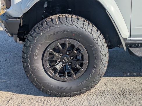 New 2025 Ford Bronco Raptor w/ Interior Carbon Fiber Pack image 10