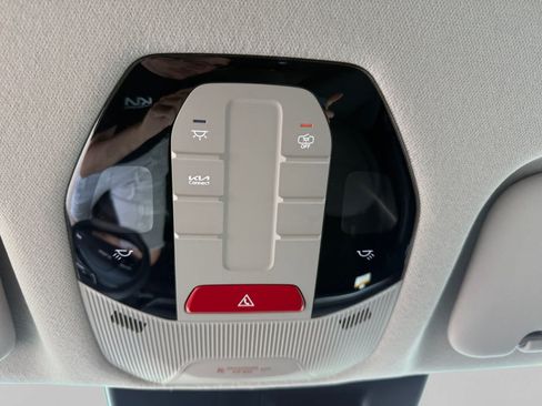 New 2026 Kia K4 FWD image 18
