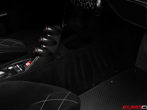 Used 2015 Ferrari 458 Speciale Coupe RWD image 41