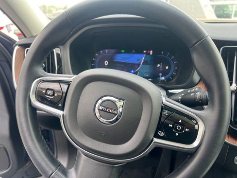 Used 2024 Volvo XC60 B5 Plus w/ Protection Package Premier image 7