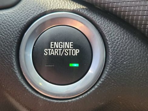 Used 2022 Chevrolet Equinox RS FWD image 17